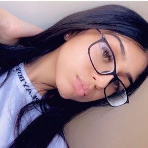 Meet your Posher, Priyanka